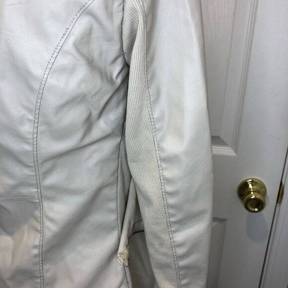 Blank NYC cream taupe faux suede jacket - Picture 15 of 16